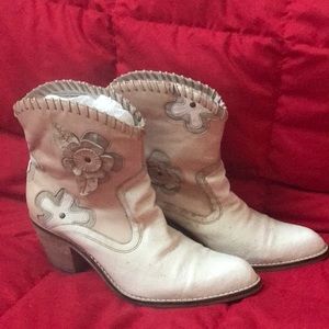 Size nine MIA LEATHER BOOTS